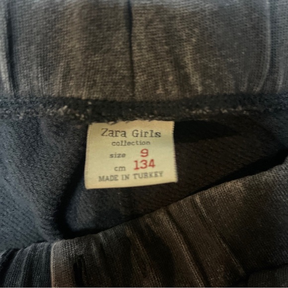 Zara Girl Collection 2 Pc Set SMILEY FACE Tee & Crop Sweatpants Sz 9 Year/134 Cm - Picture 4 of 11